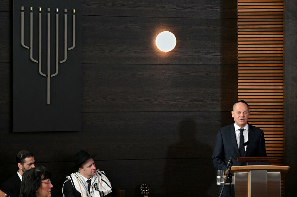 Šolc na otvaranju sinagoge, Foto: Reuters