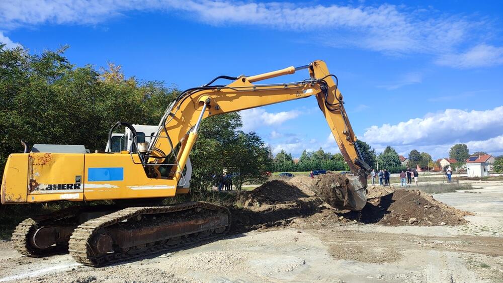 Započela rekonstrukcija Školske ulice u nikšićkom naselju Kličevo