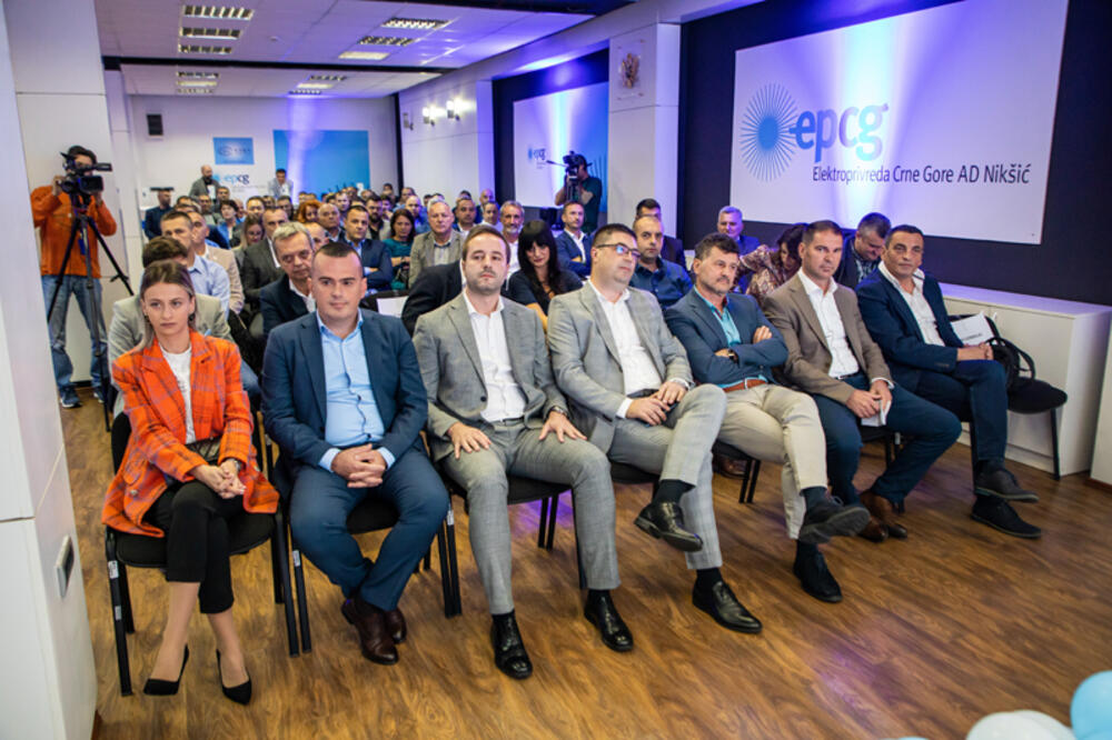 <p>Iz Elektroprivrede (EPCG) je saopšteno da je danas u TE Pljevlja obilježena 41. godišnjica postojanja i uspješnog rada tog elektroenergetskog objekta Elektroprivrede<br /> </p>