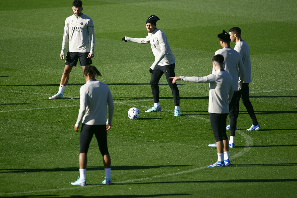 Fudbaleri PSŽ-a na treningu pred Milan, Foto: Reuters