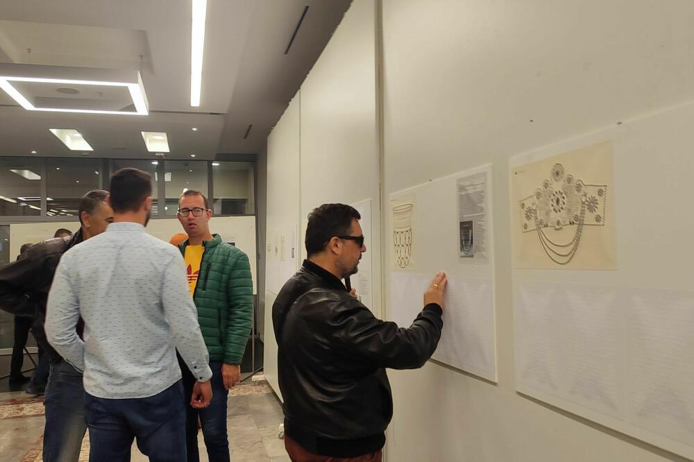 Sa izložbe: Maanović, Foto: Svetlana Mandić