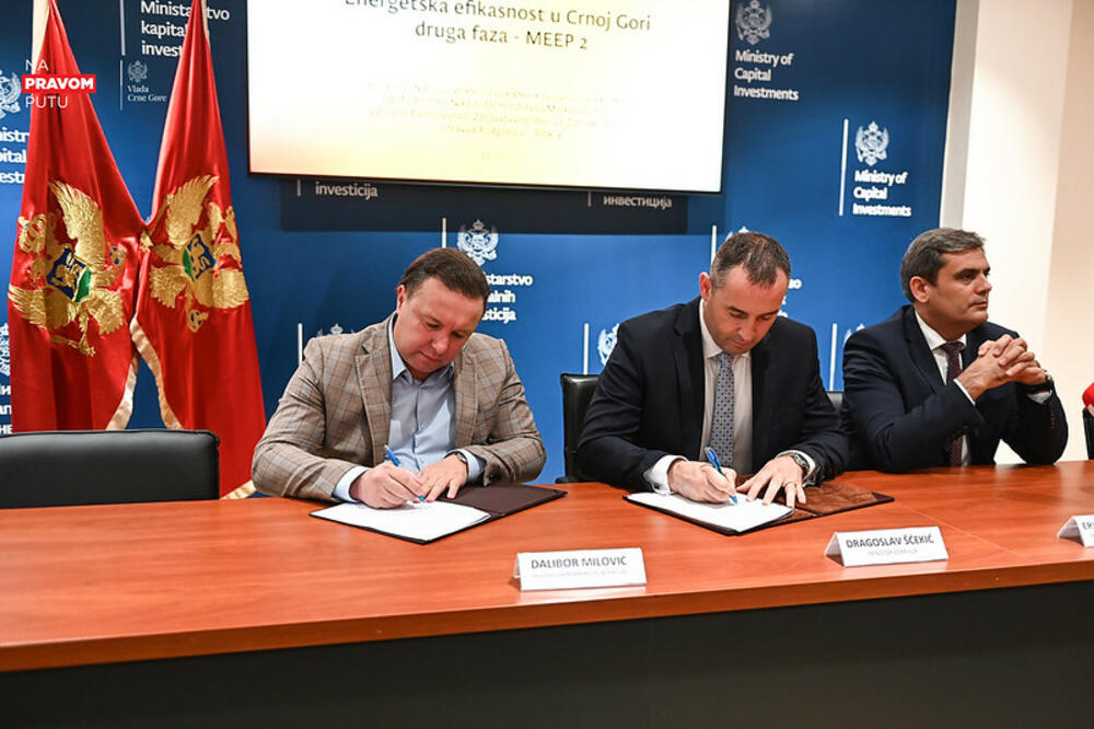 Sa potpisivanja ugovora, Foto: Ministarstvo zdravlja