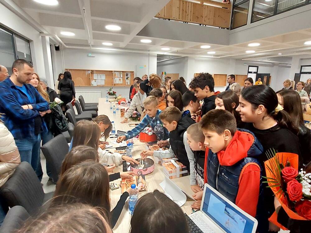 Detalj sa promocije romana