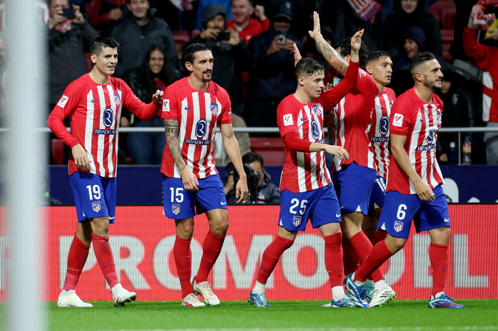 Fudbaleri Atletika proslavljaju pogodak, Foto: Reuters