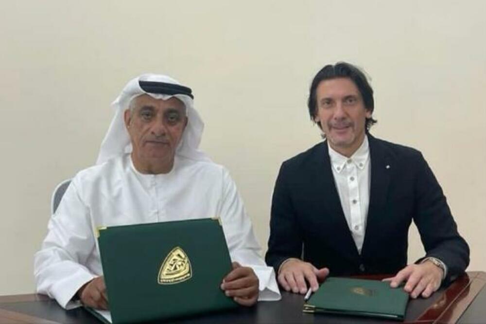 Jovović nakon potpisivanja ugovora sa novim klubom, Foto: khorfakkanfc (Instagram)