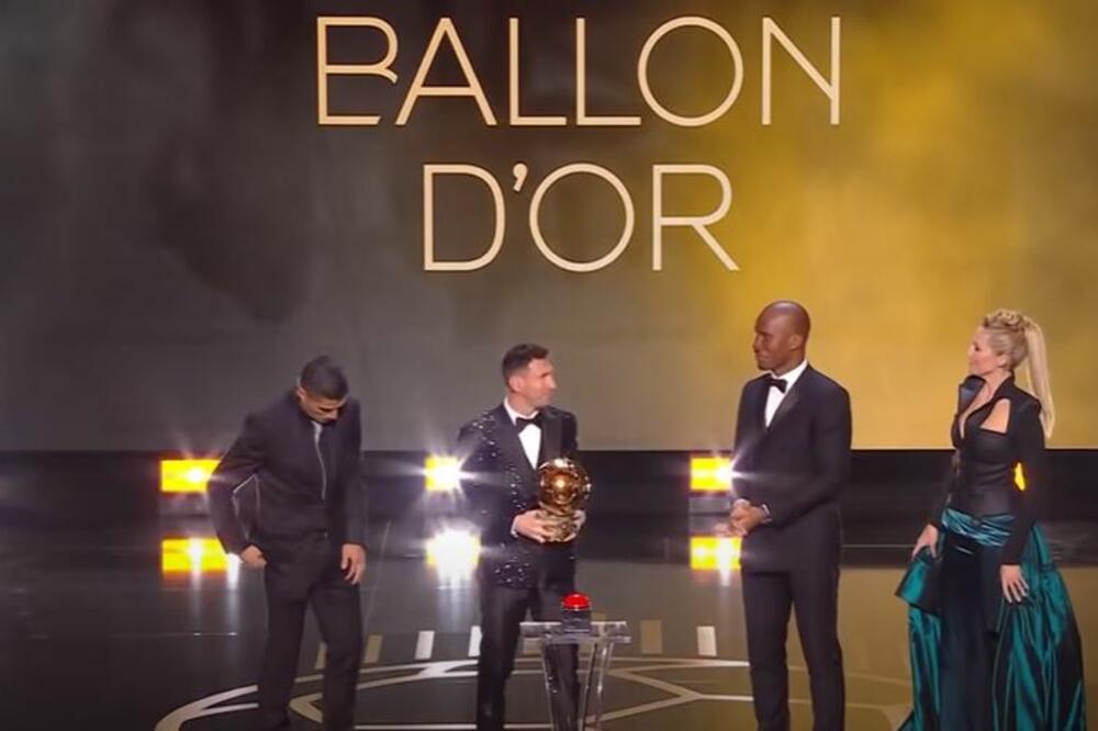 Mesi na ceremoniji iz 2021. kada je osvojio sedmu Zlatnu loptu, Foto: Printscreen YouTube/FC Barcelona