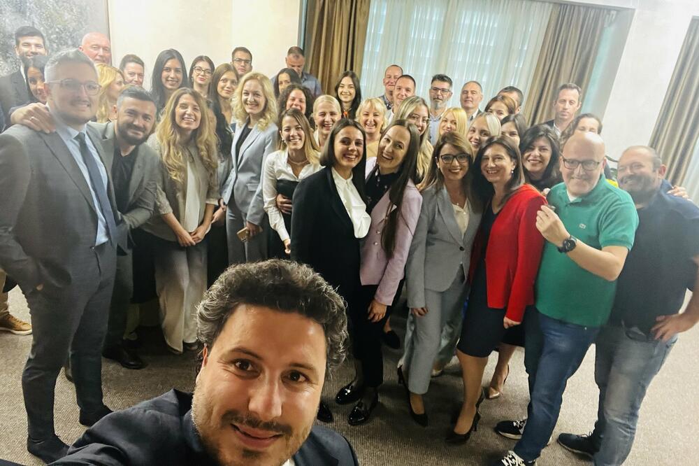 Foto: twitter.com/DritanAbazovic