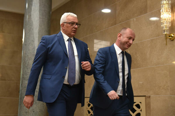 Perović: Sukob Mandića i Kneževića mnogo manje ideološki, a mnogo...