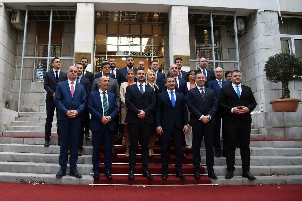 Članovi nove Vlade, Foto: Boris Pejović