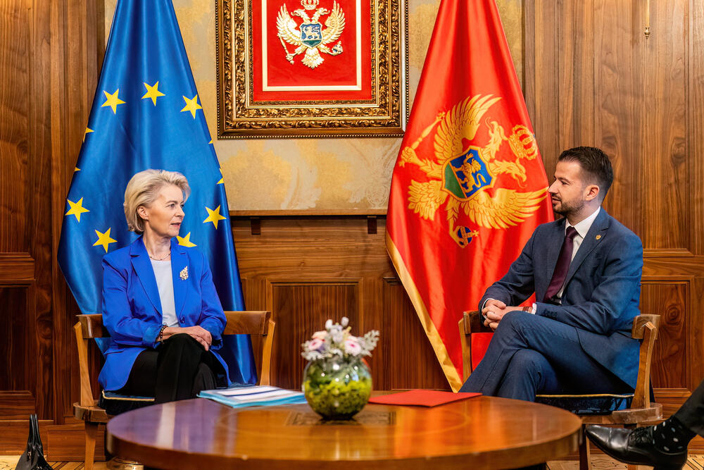 <p>Predsjednik Crne Gore Jakov Milatović rekao da je dobio "niz ohrabrujućih poruka" od predsjednice Evropske komisije, ocijenio da je realno i moguće da Crna Gora postane članica EU i prije 2030.</p>