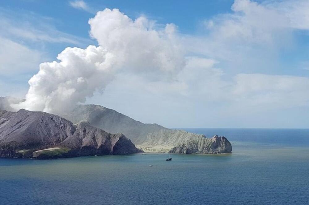 U erupciji vulkana Bijelo ostrvo 2019. godine poginulo je 22 ljudi, Foto: EPA