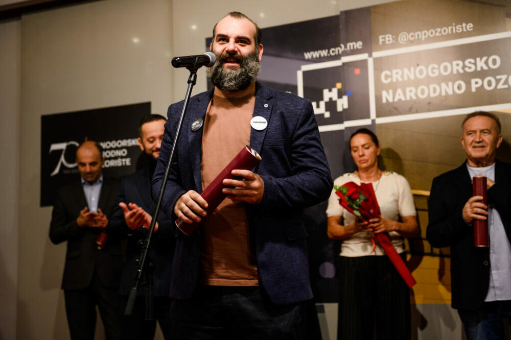 Da život ne bude pozorište, ali da pozorište bude život: Radulović