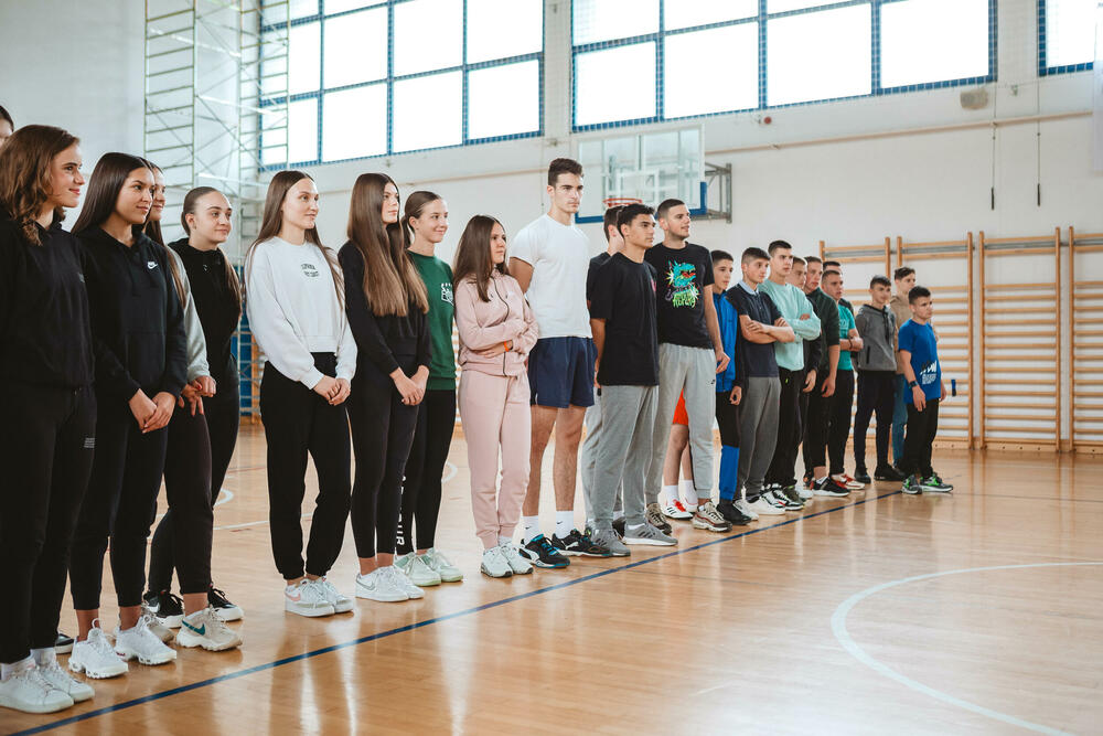 <p><strong>Još jedna One donacija opreme za fizičko vaspitanje:</strong></p>