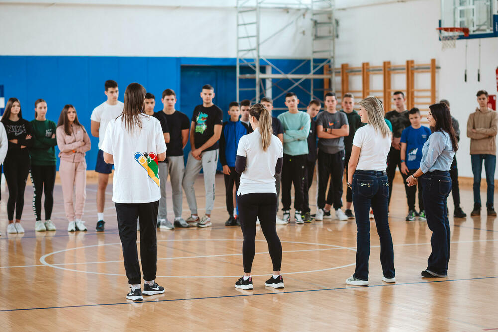 <p><strong>Još jedna One donacija opreme za fizičko vaspitanje:</strong></p>