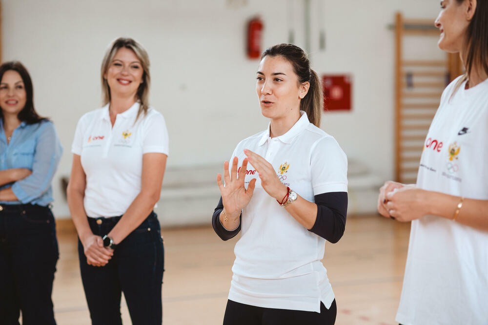 <p><strong>Još jedna One donacija opreme za fizičko vaspitanje:</strong></p>