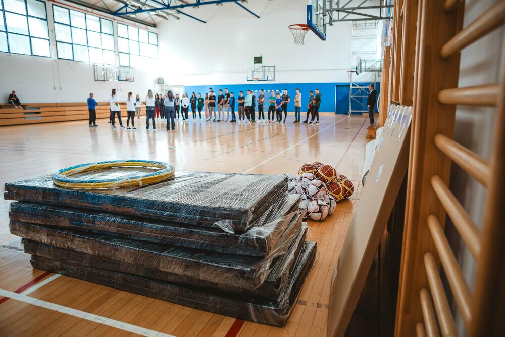 <p><strong>Još jedna One donacija opreme za fizičko vaspitanje:</strong></p>