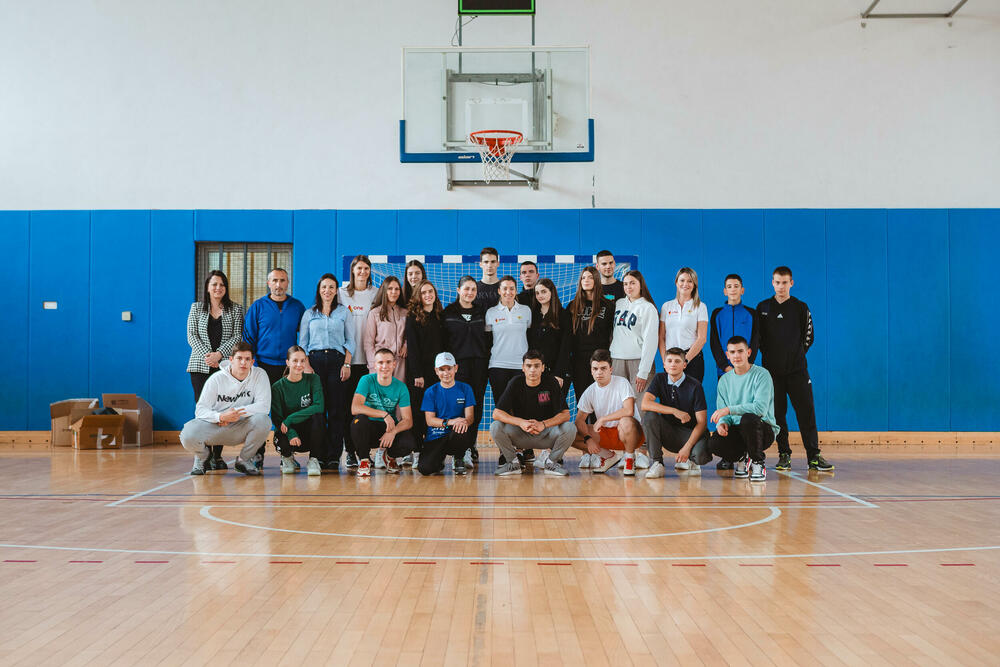 <p><strong>Još jedna One donacija opreme za fizičko vaspitanje:</strong></p>