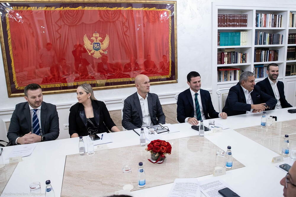 <p>"Imali smo jednu dobru ideju da dijalog u vezi sa popisom i ono što je tražila opozicija organizujemo ovdje kako bi svaka od stranaka, bilo vlasti ili opozicije, mogle da ostvare dijalog koji je neophodan kako bi se implementirao najveći dio onoga što smo čulu da se problematizuje od strane opozicije"</p>