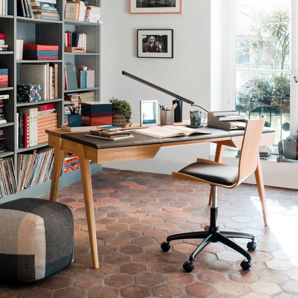 <p>Habitat je priča o susretu kreativnosti dizajnera sa znanjem i vještinom majstora zanatlija.</p>