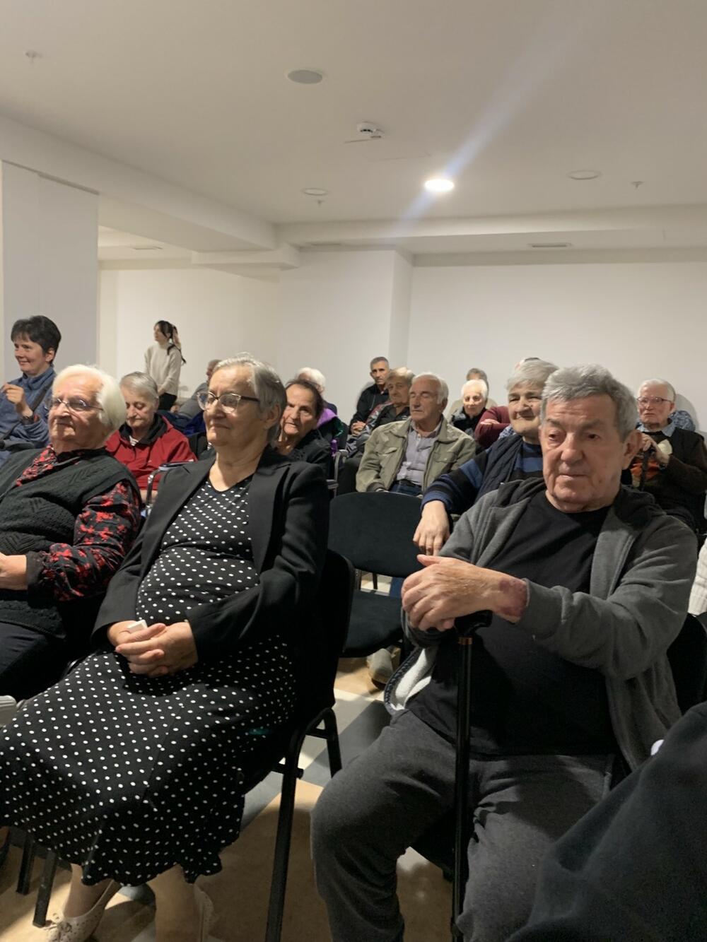 <p>"Vjerujemo da smo našim korisnicima priredili divno veče, oplemenjeno čarolijom muzičkih tonova", rekla je v.d. direktorica Jelena Banjević</p>