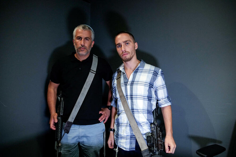 Menahem Klemenson (lijevo) i njegov nećak Itiel Zohar, na fotografiji napravljenoj u Jerusalimu 19. oktobra, 2023. 