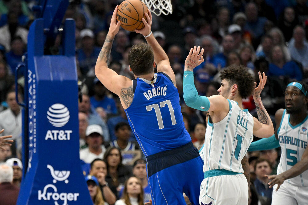Dončić i Bol u duelu, Foto: Reuters