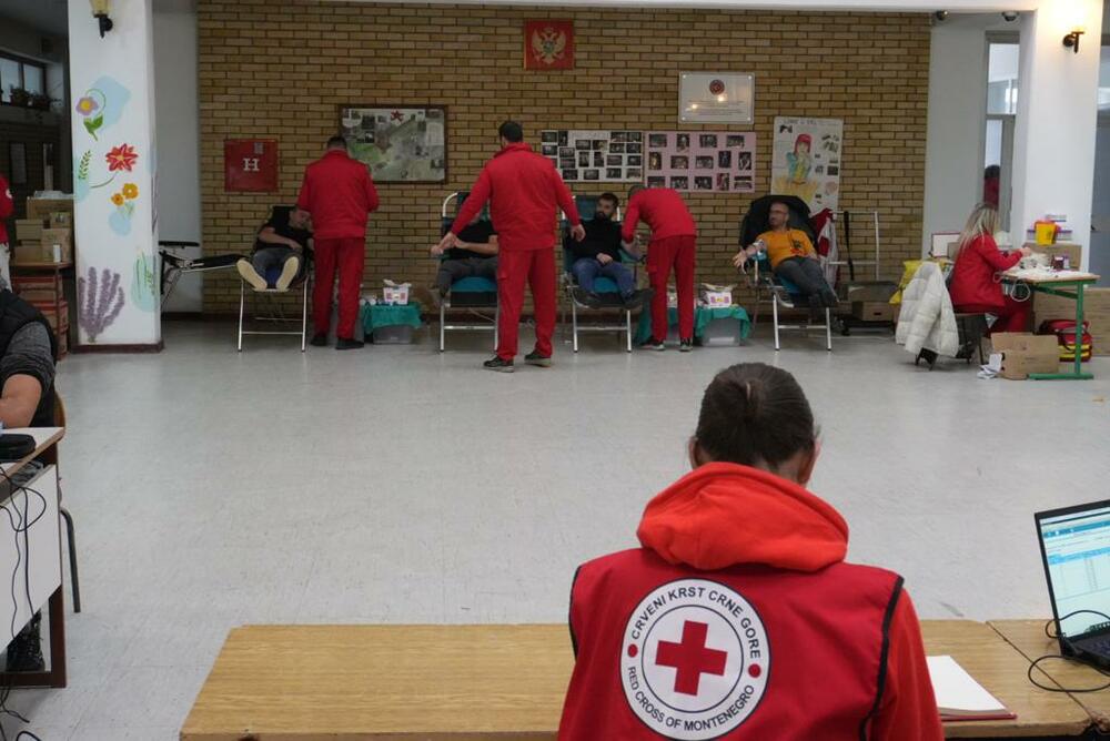 <p>U jesenoj akciji dobrovoljnog davalaštva krvi učestovala 83 dobrovoljca</p>