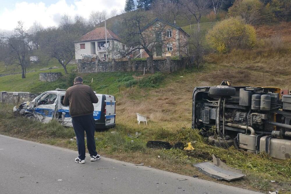 Sa mjesta nezgode u mjestu Ravna rijeka kod Bijelog Polja, Foto: Jadrankla Ćetković