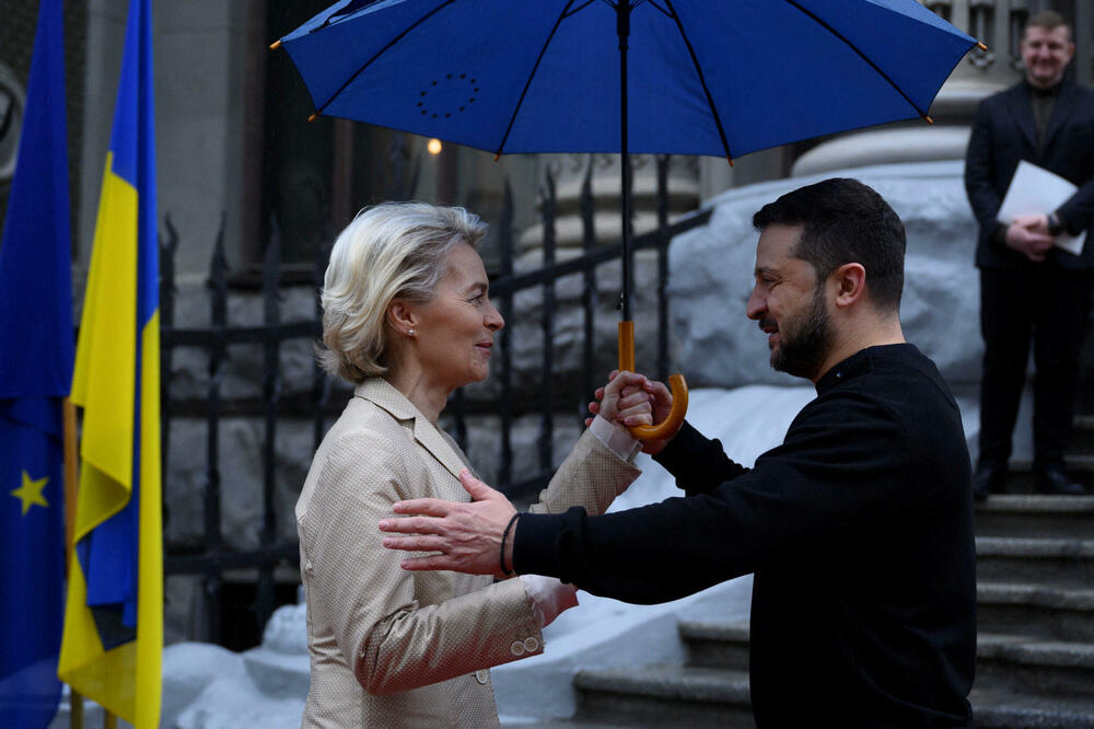 Predsjednica Evropske komisije Ursula fon der Lajen i Zelenski tokom nedavnog susreta u Kijevu, Foto: Reuters