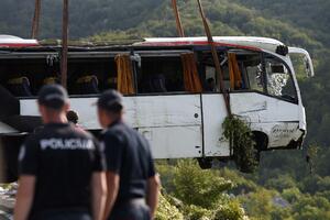 Istraga o padu autobusa u provaliju: Još čekaju nalaz vještaka