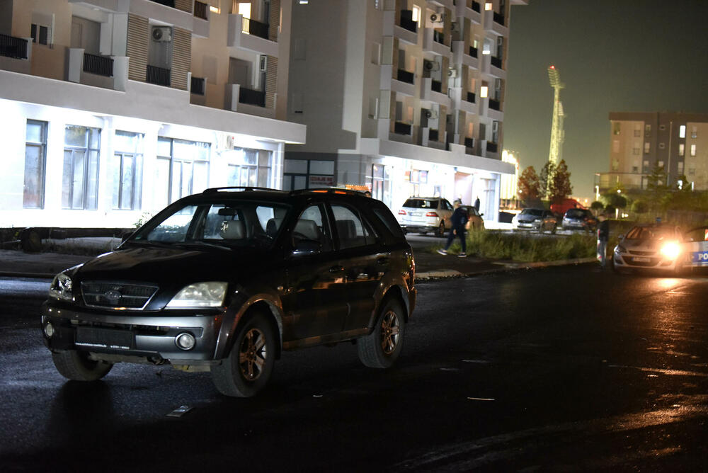 <p>Prema informacijama "Vijesti", S.Ž. je sa teškim tjesnim povredama transportovana u Urgentni bolok Kliničkog centra Crne Gore</p>