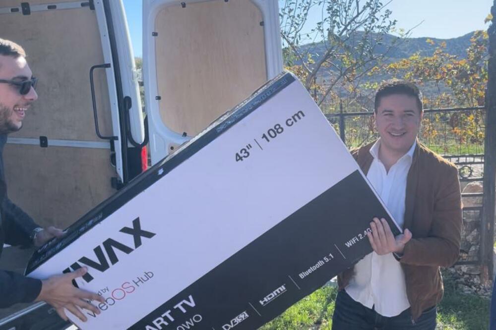 Glavni grad isporučio prvu turu pomoći porodici Nilević, Foto: Glavni grad Podgorica