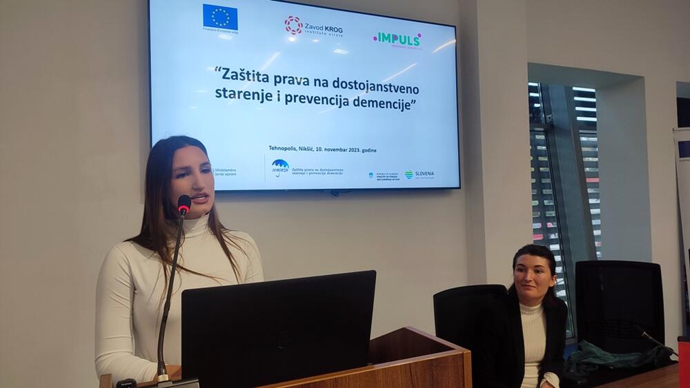 <p>"Istraživanje je pokazalo da u četvrtini slučajeva o starijim osobama u riziku od demencije ili oboljelima od demencije brigu vode supružnici što može dovesti do iscrpljivanja posebno ako u obzir uzmemo činjenicu da su i oni u poznom životnom dobu, te da je i njima potrebna odgovarajuća podrška i njega"</p>