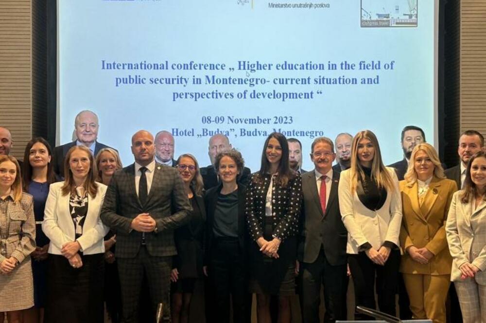 Sa konferencije Misije OEBS-a u Crnoj Gori i MUP-a, Foto: OEBS