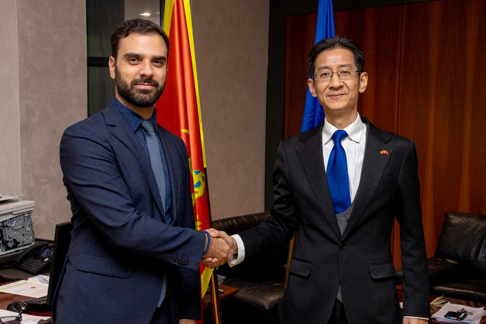 Radulović i Fan Kun, Foto: Ministarstvo saobraćaja i pomorstva