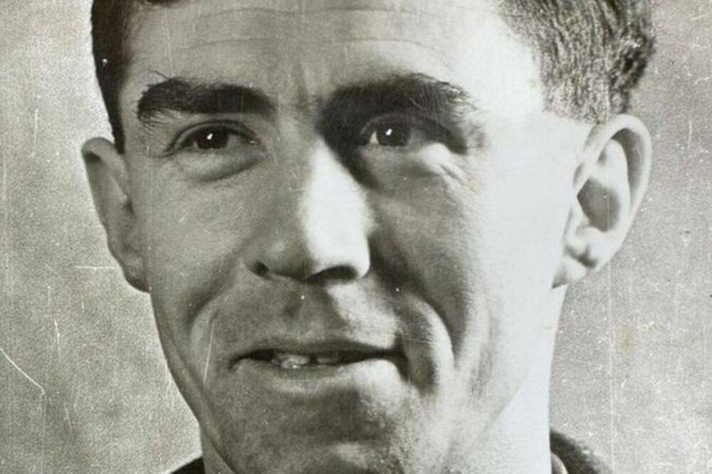 Vođa eskadrile Frenk Grifits jedini je preživio kada je oborena sedmočlana posada aviona, Foto: Adam Hart