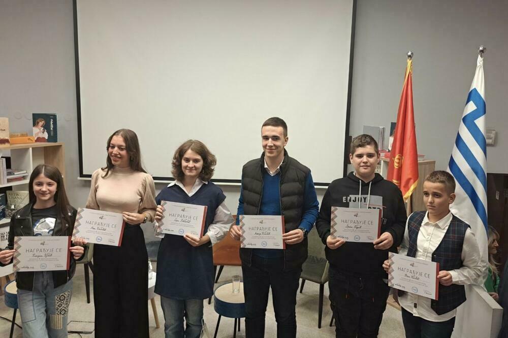 Nagrađeni podgorički đaci, Foto: Nikola Saveljić