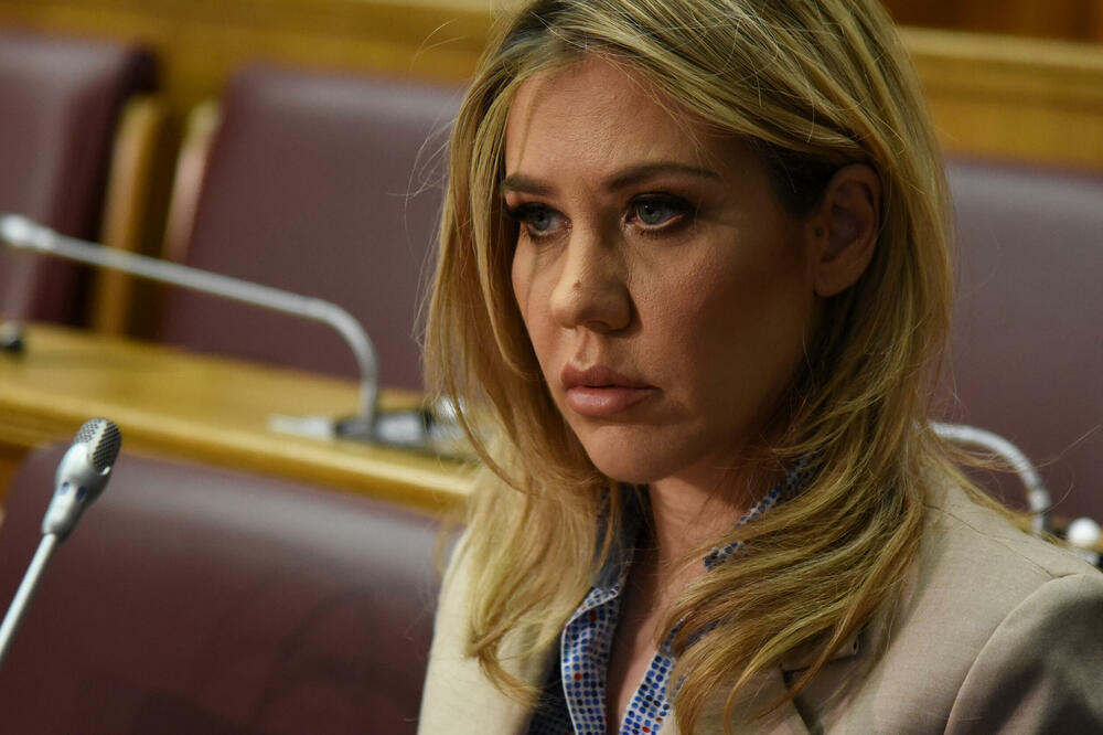 Vesna Bratić: Ne plašim se sudova ni tužilaca..., Foto: Luka Zekovic