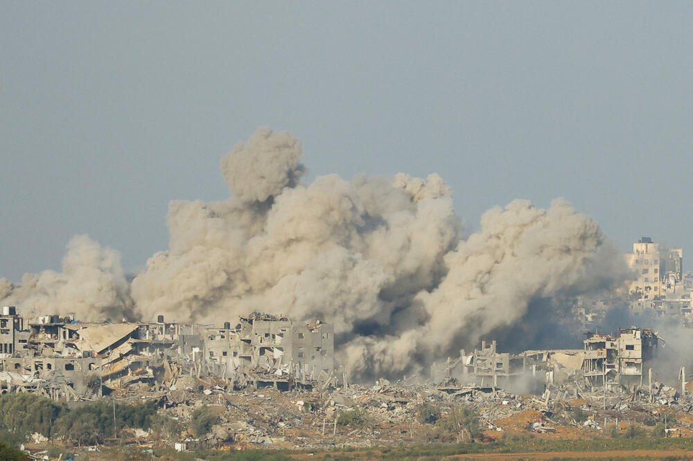 Dim u Gazi nakon eksplozije, Foto: Reuters