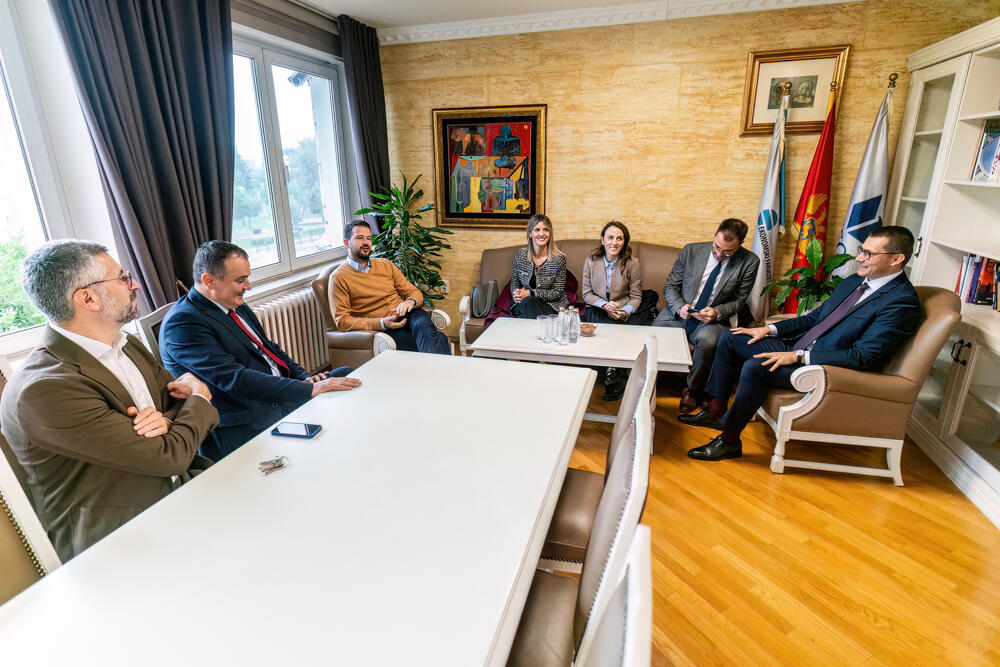 <p>"Obrazovanje mora postati stub razvoja Crne Gore", kazao je Milatović</p>