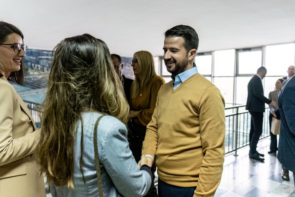 <p>"Obrazovanje mora postati stub razvoja Crne Gore", kazao je Milatović</p>