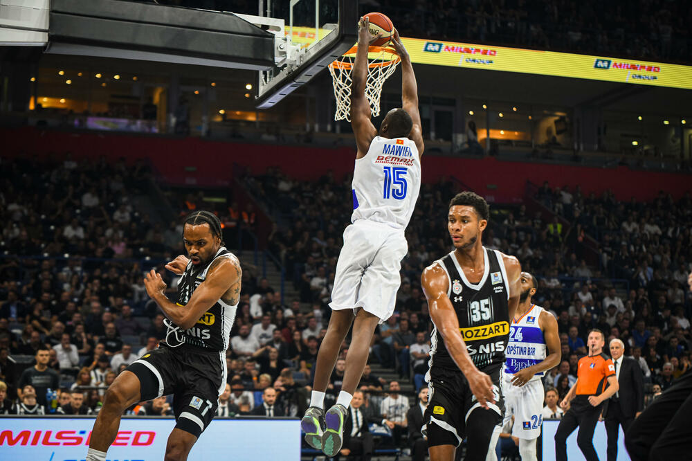 Mavijen na utakmici sa Partizanom u 1. kolu Admiralbet ABA lige, Foto: ABA Liga/Dragana Stjepanović