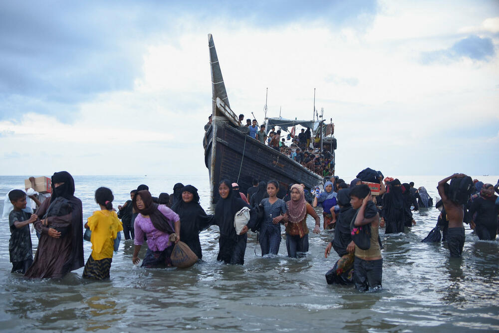 <p>Prema Agenciji UN za izbjeglice (UNHCR), više od 2.000 Rohindža, od kojih su mnogi izbjeglice u Bangladešu, uputilo se ka Indoneziji ili Maleziji 2022. godine. Oko 200 ih je poginulo ili se vodi kao nestalo</p>