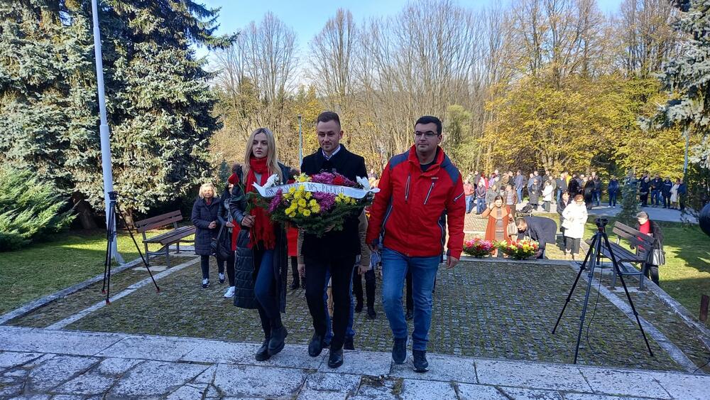 <p>Predsjednik Opštine Pljevlja smatra da će se 20. novembar zadnji put slaviti kao Dan opštine s obzirom da se skupštinska većina nedavno usvojila 27. oktobar za novi dan Opštine</p>