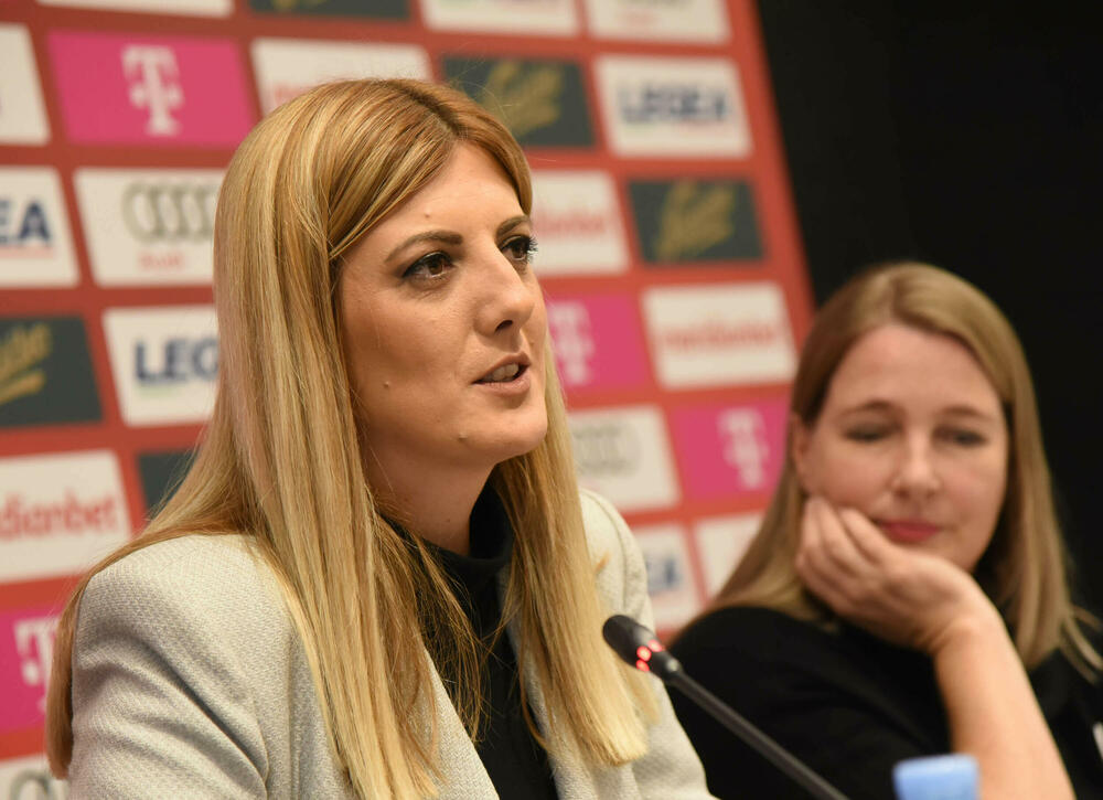 <p>"Edukacijom mladih želimo doprijeti do svake ćelije društva. Uključivanje Jovetića i Savića pojačava našu poruku i naglašava hitnost reakcije svih nas kako bi se nasilje spriječilo i suzbilo", rekla je Leirtoe</p>