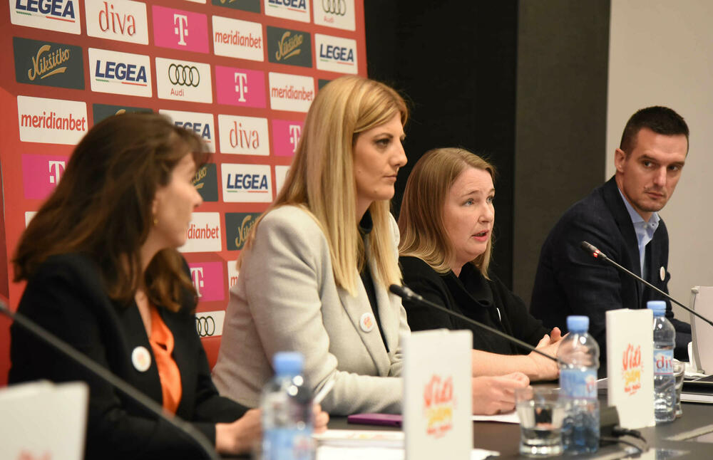 <p>"Edukacijom mladih želimo doprijeti do svake ćelije društva. Uključivanje Jovetića i Savića pojačava našu poruku i naglašava hitnost reakcije svih nas kako bi se nasilje spriječilo i suzbilo", rekla je Leirtoe</p>