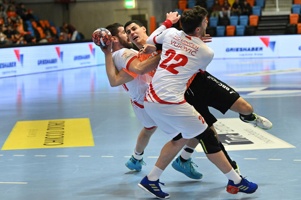 <p>Tim Pera Miloševića serijom 4:0 početkom 2. poluvremena prišao na 17:16, ali tada stao i doživio treći poraz dvocifrenom razlikom u EHF Evropskoj ligi - 36:26</p>