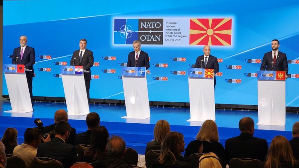 <p>“Vrijeme je da se prevaziđu regionalni konflikti koji traju predugo”, poručio je Stoltenberg</p>