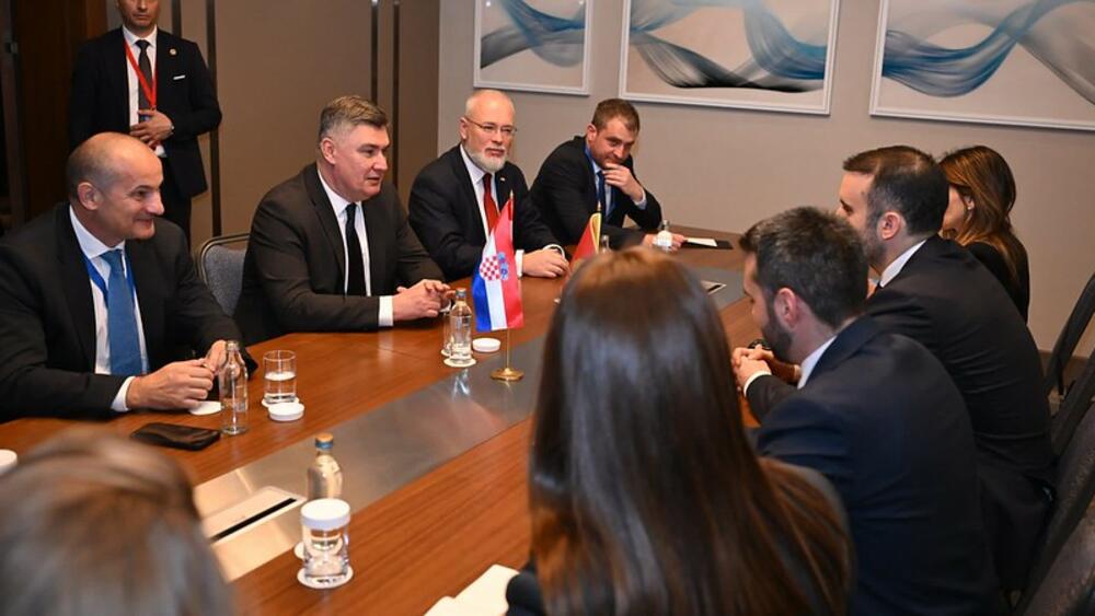 <p>“Vrijeme je da se prevaziđu regionalni konflikti koji traju predugo”, poručio je Stoltenberg</p>