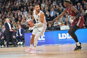 Asvel i Bajern prvi počeli a posljednji završili, Bavarci srećniji...